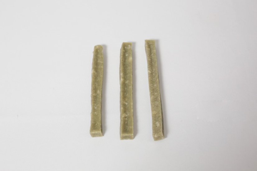 ŽVÝKACÍ SÝROVÁ TYČKA SE SPIRULINOU - Varianta:: L: 1 x 100 g
