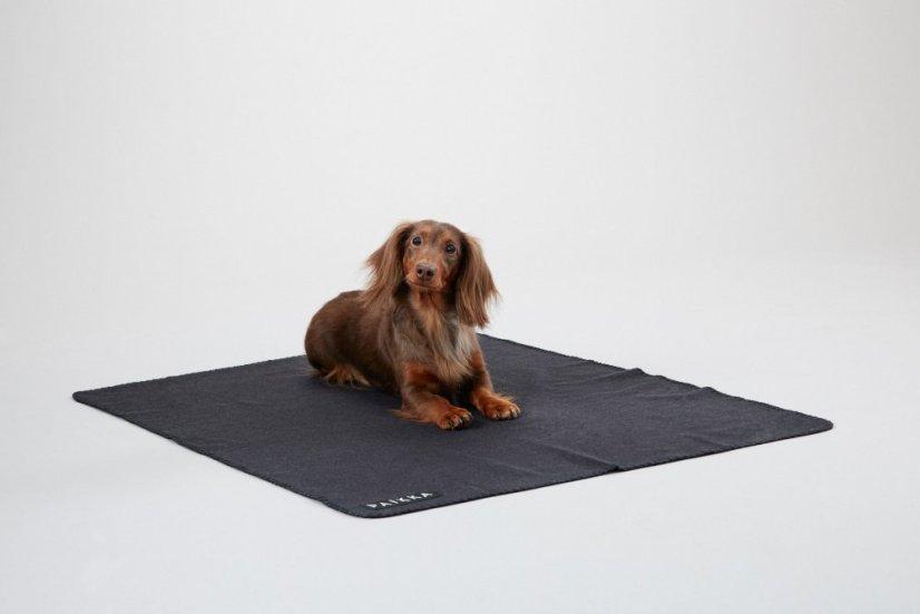 REGENERAČNÍ DEKA ČERNÁ